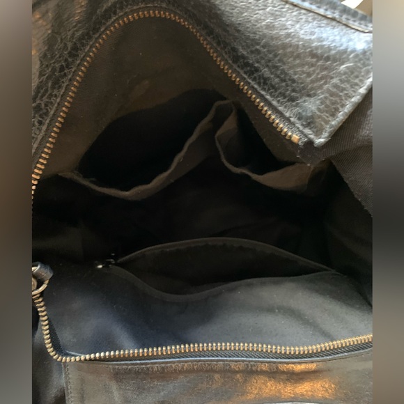 BLACK LEATHER CRISSCROSS BAG - Picture 10 of 10